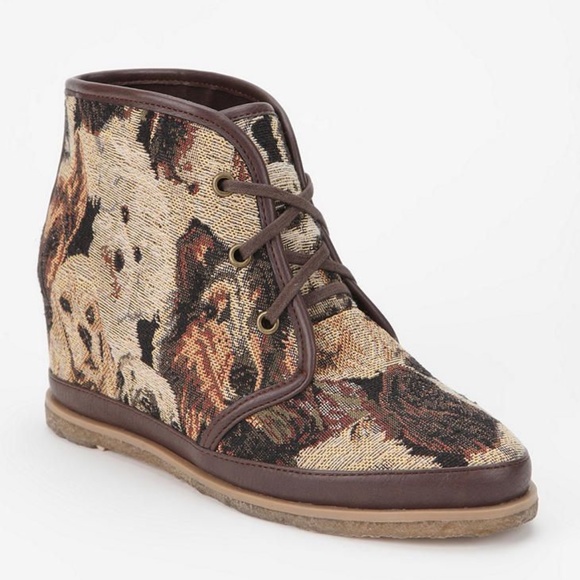 80%20 Eliotte Tapestry Ankle Boot - Picture 1 of 6